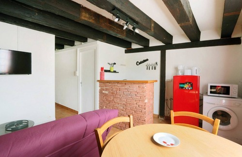 Tours City Centre Apartment | T2 view on #PlacePlumereau #Tours