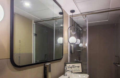 Vile Parle East Hotel | T24 Retro