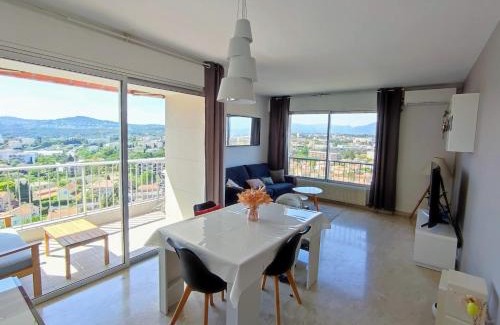 Antibes Apartment | T3 75m² Incroyable Vue Mer/Piscine/Tennis/Terrasse