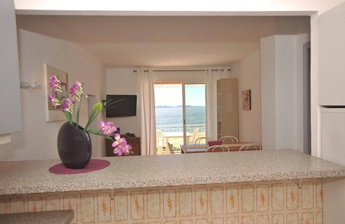 La Londe-les-Maures Apartment | T3 * APARTMENT 10m from the BEACH with SEA VIEW & HEATED POOL (8)