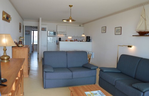 Le Crotoy Apartment | T3 apartment with neat decoration, with unobstructed view of the bay
