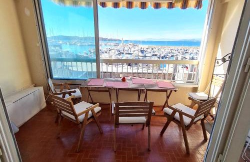 Le Brusc Apartment | T3 climatisé avec Wi-Fi et parking privé - À 200 m de la plage - FR-1-316-316