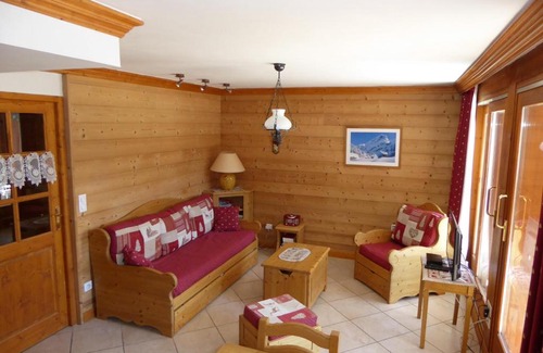 Pralognan-la-Vanoise Apartment | T3 Confortable - Grand Balcon Sud - Près Téléphérique, Commerces & Animaux Admis - FR-1-464-67