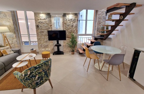Quartier du Port Apartment | T3 Duplex Cosy & Calme au Port - Proche mer & Tram