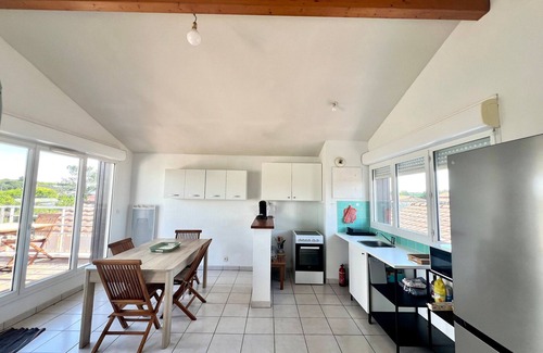 La Teste-de-Buch Apartment | T3 Duplex with private parking, near the port in La Teste de Buch