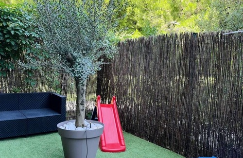 Sormiou Apartment | T3 in a green setting with terrace & garden, near Calanques beaches