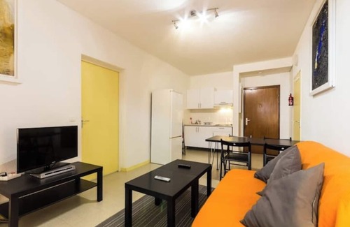Secteur 2 Apartment | T3 in the green