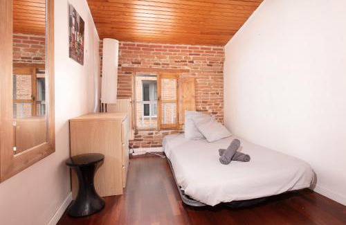 Arnaud Bernard Apartment | T3 Jeanne d'Arc Charme des briques toulousaines