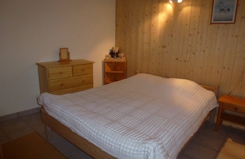 Besse Apartment | T3 of 60m ² in ground of house (4/6 pers.) In mountain village classified (1550m)