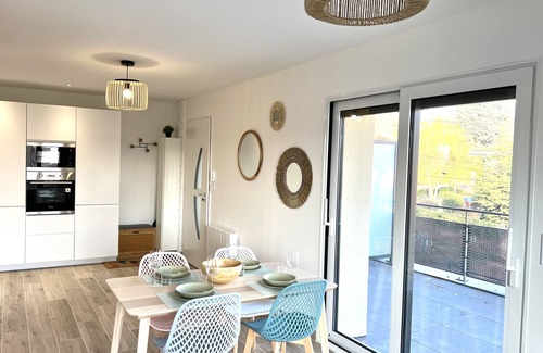 Saint-Genis-Laval Apartment | T3 Saint-genis-laval - Grande Terrasse Extérieure