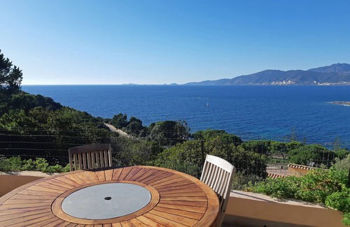 Porticcio Apartment | T4 - 95 m2, Porticcio, garden, garage option, large bedding 180+160. Wifi Fiber