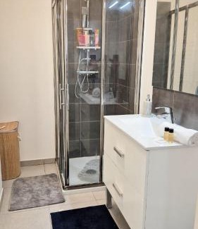 La Trinite Apartment | T4 avec grande terrasse - BBQ - parking