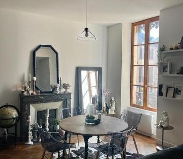 Le Pont-de-Beauvoisin Apartment | T4 Cosy Centre-ville, Rivières, Lacs et Montagnes