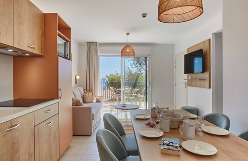 Giens Condo | T5 pour 10 | En bord de mer | Piscine + Terrasse
