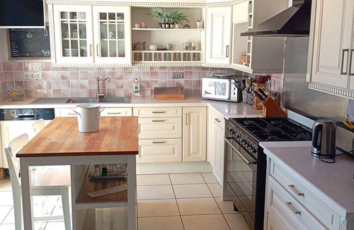 Saint Alban Auriolles House | T6 Villa in Ardèche with Pool and Pets Allowed