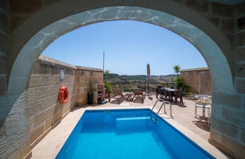 Xaghra Bed & Breakfast | Ta’ Giljan B&B Gozo