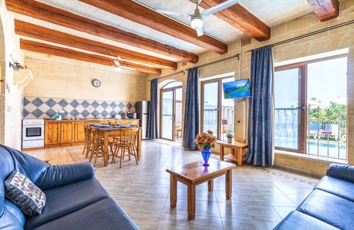 Marsalforn Villa | Ta Guljetta 4 bedroom Villa with private pool