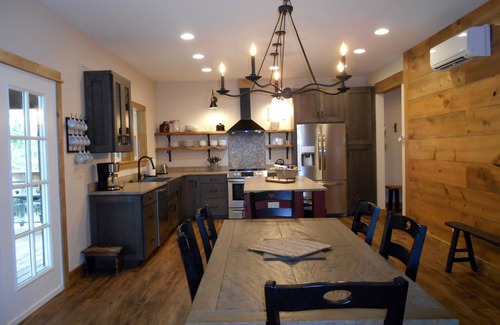 Kimberling City Cabin | Table Rock Lake WATER FRONT Oasis Retreat, Sleeps 10!