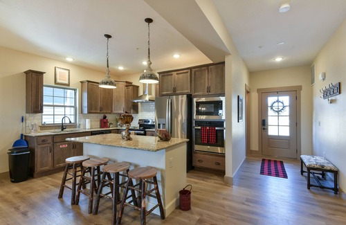 Table Rock House | TABLE ROCK LAKE VIEW/Niangua Lodge/Hot Tub