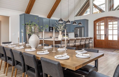 Indian Point House | Table Rock's Best View-8 dbl King bedrooms-hot tub
