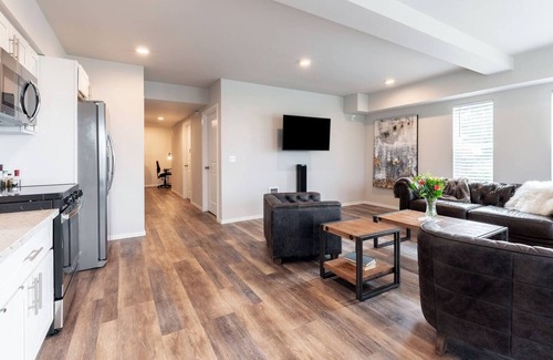 Eastside Condo | Tacoma Dome condo w Mountn & Bay views + + PRK!