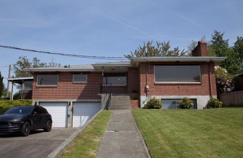 West End House | Tacoma Vista Retreat