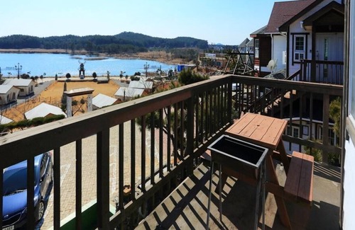 Olmegi House | Taean Buck gwa Baetnaru Pension