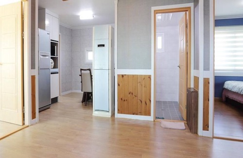 Olmegi House | Taean Buck gwa Baetnaru Pension