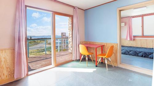 Taean House | Taean Noeuljinbada Pension