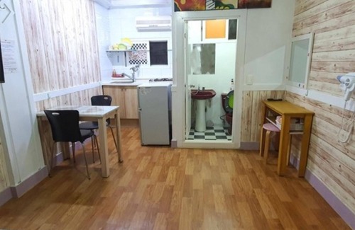 Kkotchi House | Taean Vintage House Pension
