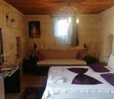 Urgup Bed & Breakfast | Tafana Cave & Stone Lodge