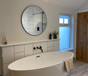 Grangetown House | TAFFS MEAD HOUSE Central City Location, nr Stadium, Family Friendly!