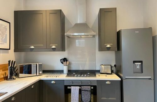 Grangetown House | TAFFS MEAD HOUSE Central City Location, nr Stadium, Family Friendly!