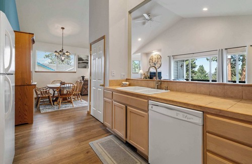 Southern Crossing Condo | Taft at Old Mill | Pets Ok - Close to Downtown