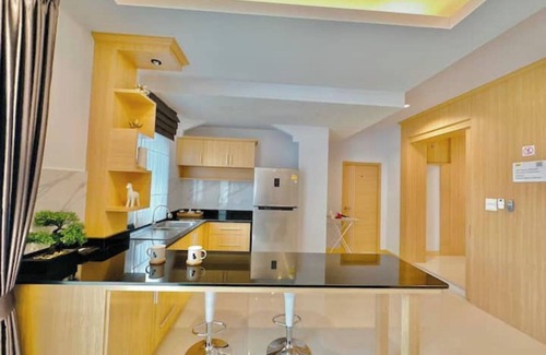 Central Pattaya Villa | Tagvilla Lagoon Pool Villa in Pattaya 8 Bedroom