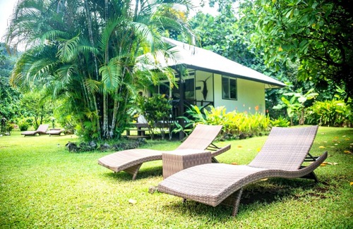 Taha'a Ski Chalet | TAHAA - Bungalow Hibiscus