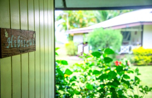 Taha'a Ski Chalet | TAHAA - Bungalow Hibiscus