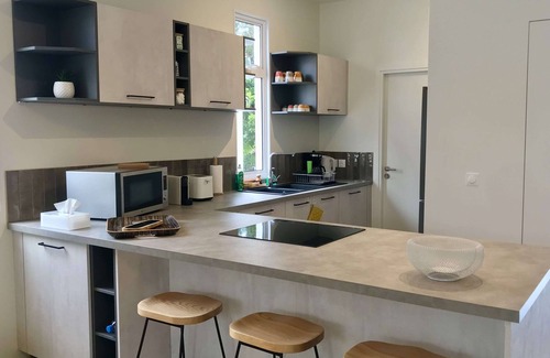 Paea Apartment | Tahatai - Plage Privée, Piscine, Clim & Wifi à la Fibre