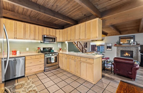 Kings Beach House | Tahoe Blue Haven | Pet Friendly w/Beach Gear & Game Room