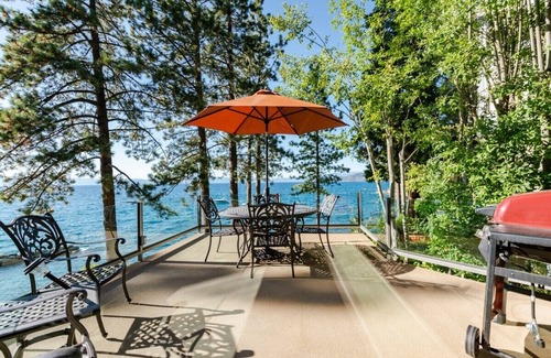 Lakeridge House | Tahoe Lakefront Estate with Amazing Sunset Views