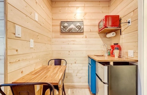 Sierra Tract Apartment | Tahoe Mountain Inn #10