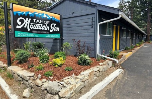 Sierra Tract Apartment | Tahoe Mountain Inn #10