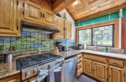 Tahoe Vista Cabin | Tahoe Vista - Walk To Beach!