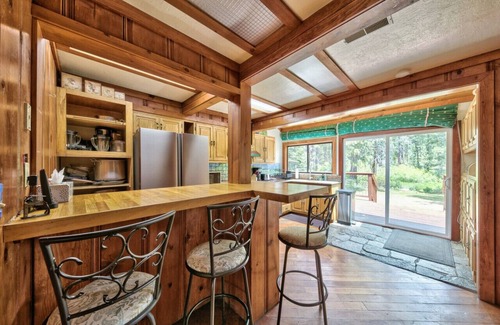 Tahoe Vista Cabin | Tahoe Vista - Walk To Beach!
