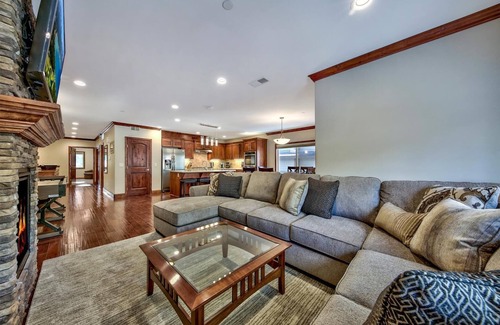 South Lake Tahoe House | Tahoe Woods #602 Stateline, Walk to Gondola, Lake, Casinos