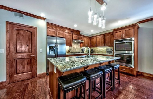 South Lake Tahoe House | Tahoe Woods #602 Stateline, Walk to Gondola, Lake, Casinos