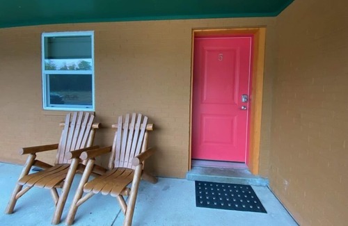 Paradise House | Tahquamenon Suites Lodging - One-Bedroom Suite # 1