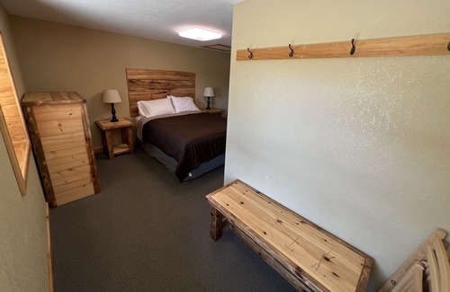 Paradise House | Tahquamenon Suites Lodging - One Bedroom Suite #6