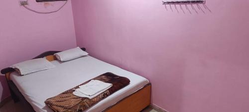 Taltala Hotel | Taiba Guest House - BUDGET&BASIC ROOMS - Near New Market, Esplanade, Dharamatala