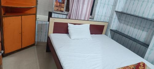 Taltala Hotel | Taiba Guest House - BUDGET&BASIC ROOMS - Near New Market, Esplanade, Dharamatala